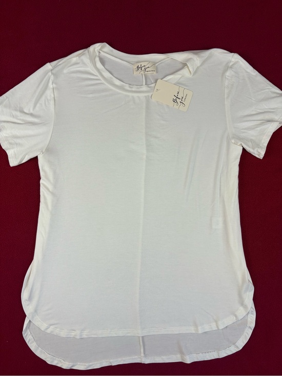 Before You Tops - Before You NWT Women's Crewneck Tee Cream Small